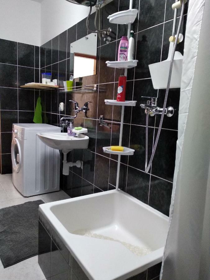 Apartment Fjaka Спліт Екстер'єр фото